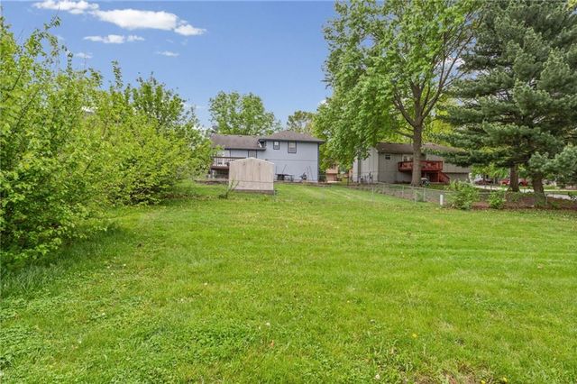600 SE Steeple Court, Blue Springs, MO 64014