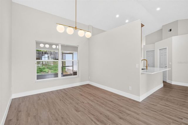294 LAKE DOE BOULEVARD, Apopka, FL 32703