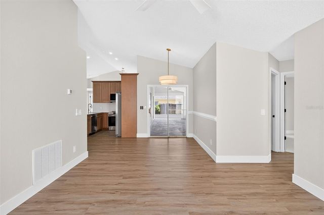 294 LAKE DOE BOULEVARD, Apopka, FL 32703