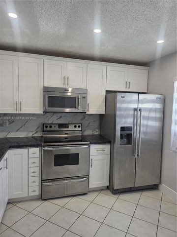 6119 NW 171st Street 6116, Hialeah, FL 33015