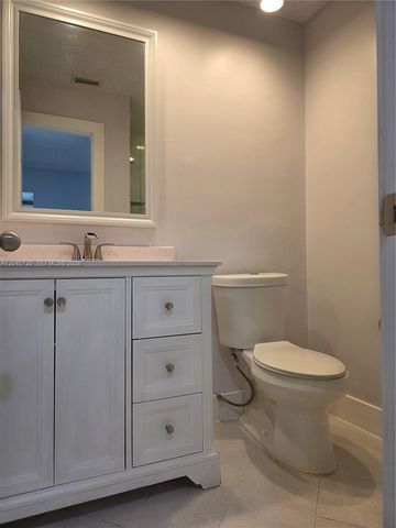 6119 NW 171st Street 6116, Hialeah, FL 33015