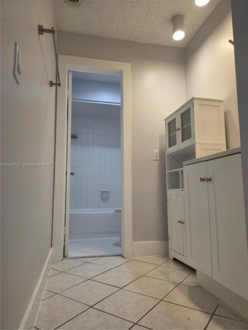 6119 NW 171st Street 6116, Hialeah, FL 33015