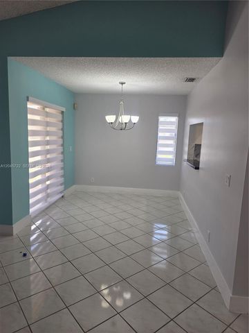 6119 NW 171st Street 6116, Hialeah, FL 33015