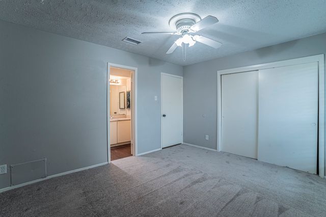 5 E Townhouse Lane, Grand Prairie, TX 75052