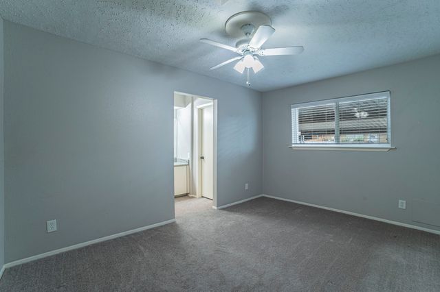 5 E Townhouse Lane, Grand Prairie, TX 75052