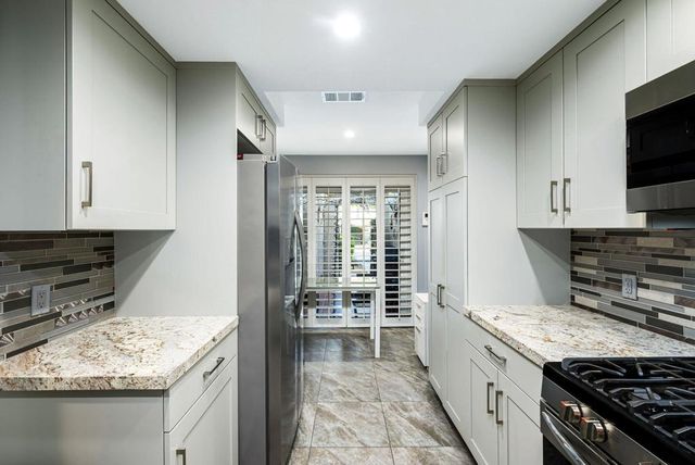 412 Rio Vista Drive, Palm Springs, CA 92262