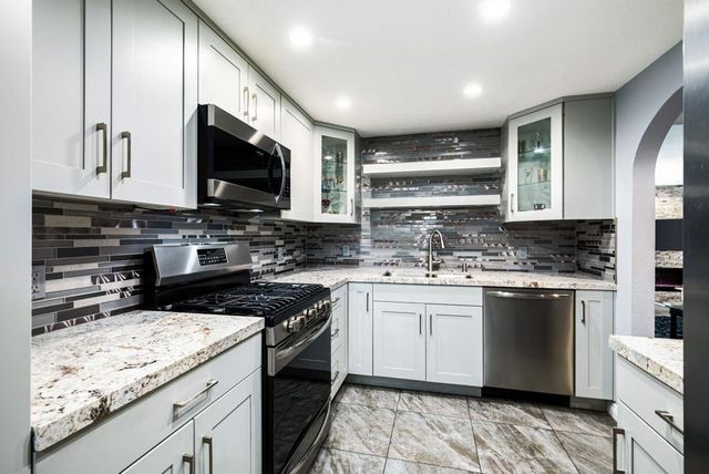 412 Rio Vista Drive, Palm Springs, CA 92262