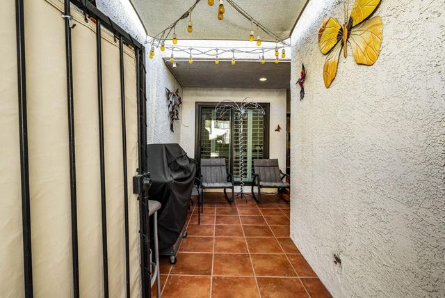 412 Rio Vista Drive, Palm Springs, CA 92262