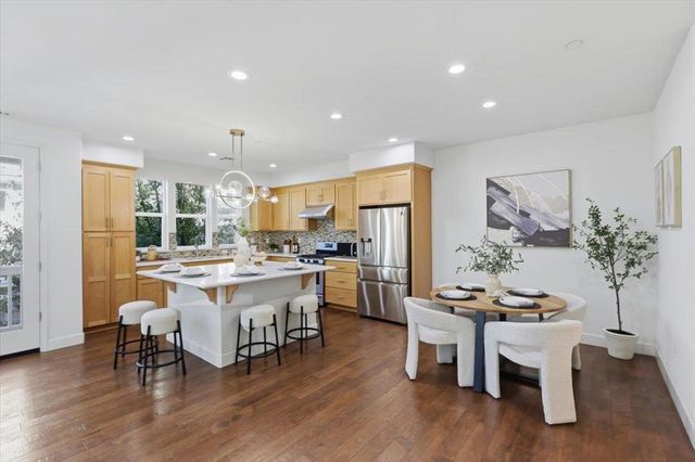 125 Maidenhair Terrace, Sunnyvale, CA 94086