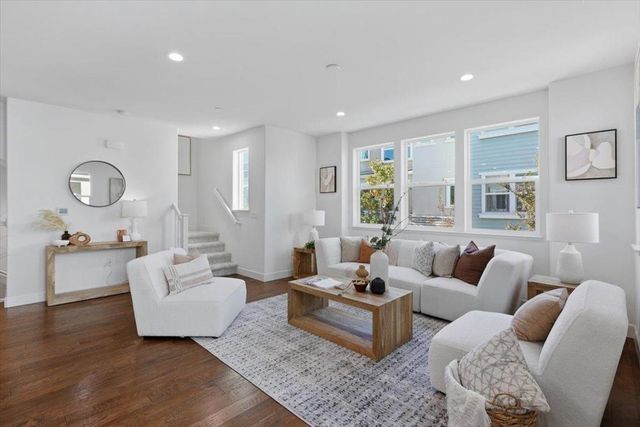 125 Maidenhair Terrace, Sunnyvale, CA 94086