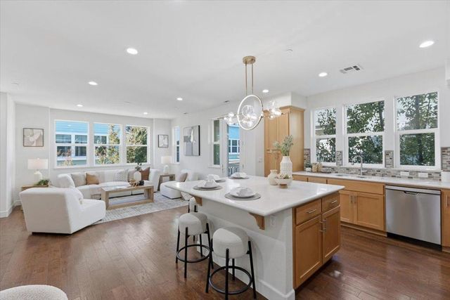 125 Maidenhair Terrace, Sunnyvale, CA 94086