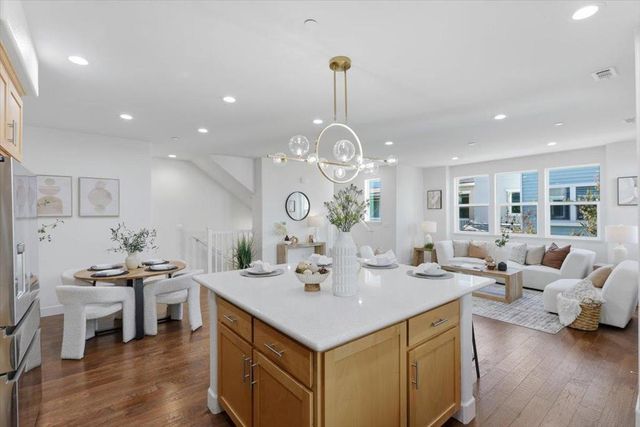 125 Maidenhair Terrace, Sunnyvale, CA 94086