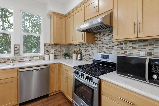 125 Maidenhair Terrace, Sunnyvale, CA 94086