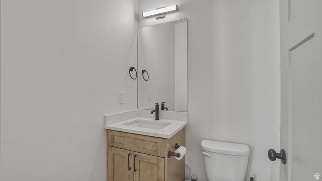 108 W RYKER LN, Midvale, UT 84047