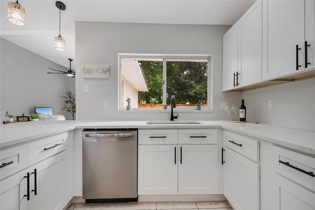 4040 EAGLE FEATHER DRIVE, Orlando, FL 32829