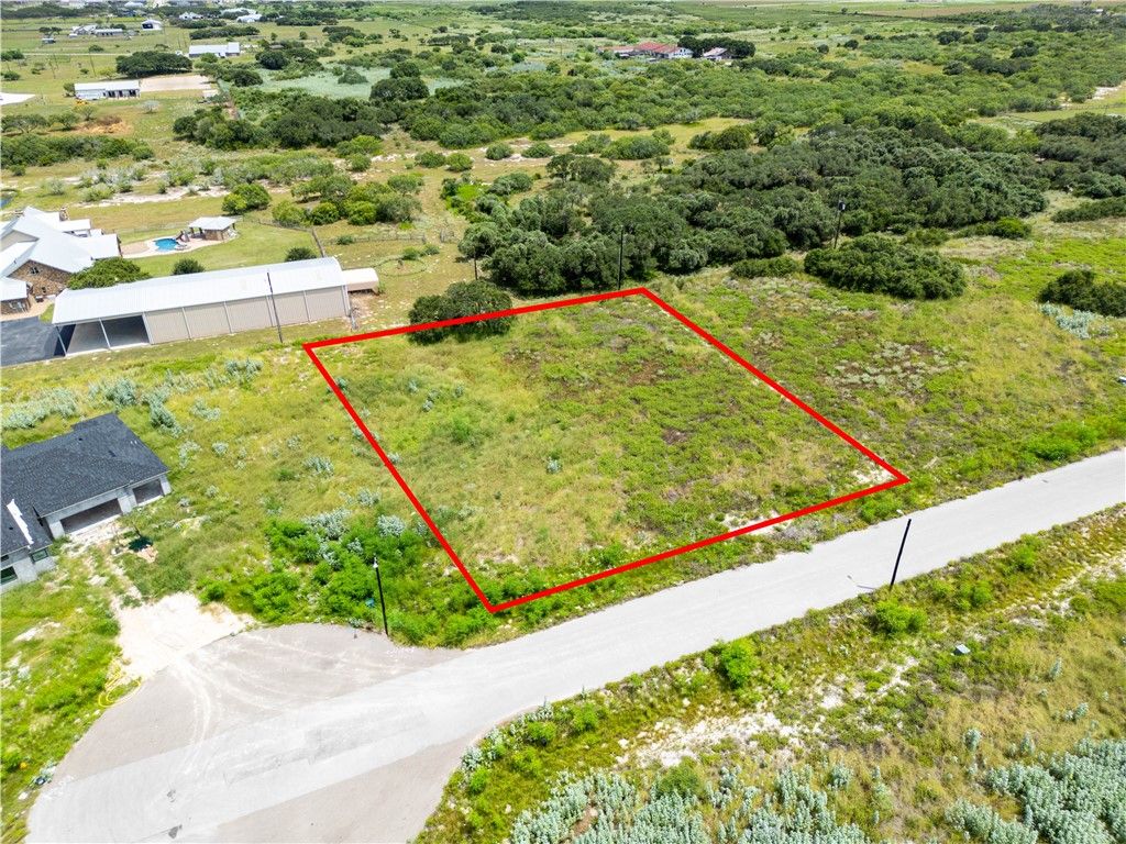 3210 Orlov Trotter Dr, Corpus Christi, TX 78418 — photo 2