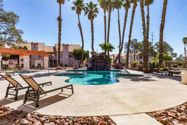 7570 West Flamingo Road 252, Las Vegas, NV 89147