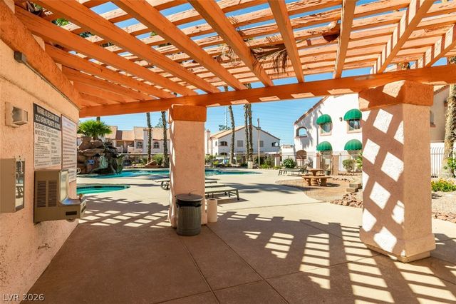 7570 West Flamingo Road 252, Las Vegas, NV 89147