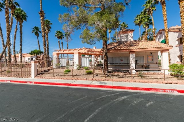 7570 West Flamingo Road 252, Las Vegas, NV 89147