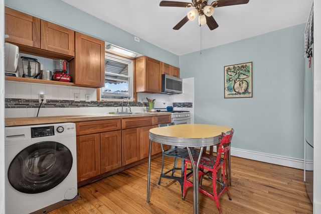 22 WEST 7TH ST, Bayonne, NJ 07002