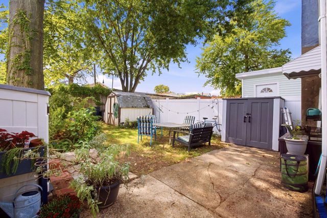 22 WEST 7TH ST, Bayonne, NJ 07002