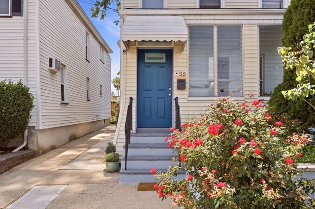 22 WEST 7TH ST, Bayonne, NJ 07002