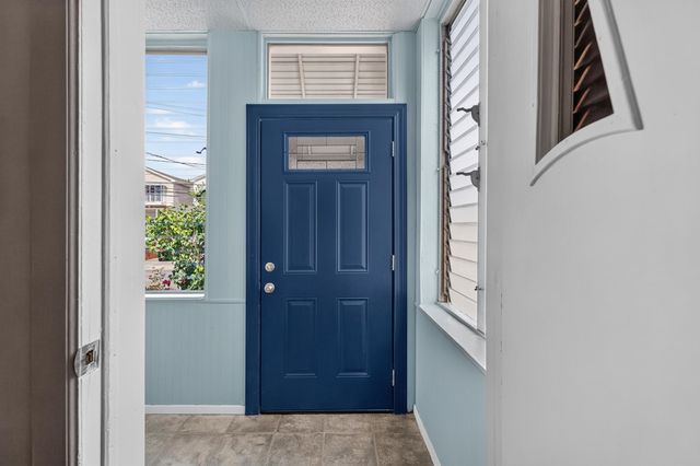 22 WEST 7TH ST, Bayonne, NJ 07002
