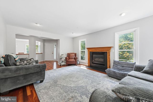 47656 PENNRUN WAY, Sterling, VA 20165