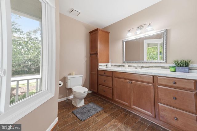 47656 PENNRUN WAY, Sterling, VA 20165
