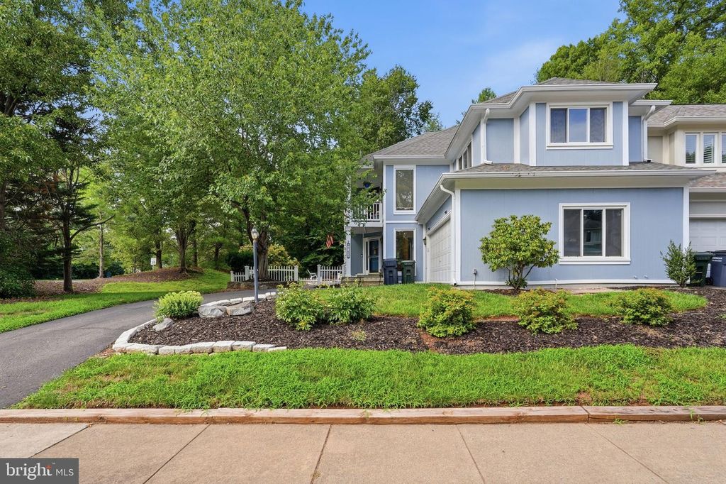 47656 PENNRUN WAY, Sterling, VA 20165