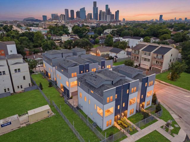 1806 Elysian Street, Houston, TX 77026