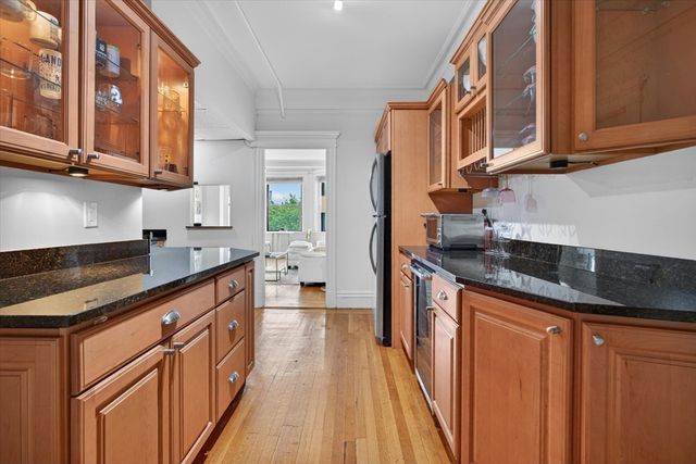 464 Commonwealth Ave 51, Boston, MA 02215