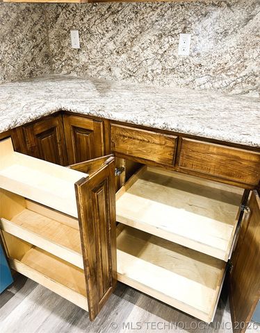 319 Tribute Trail, Chouteau, OK 74337