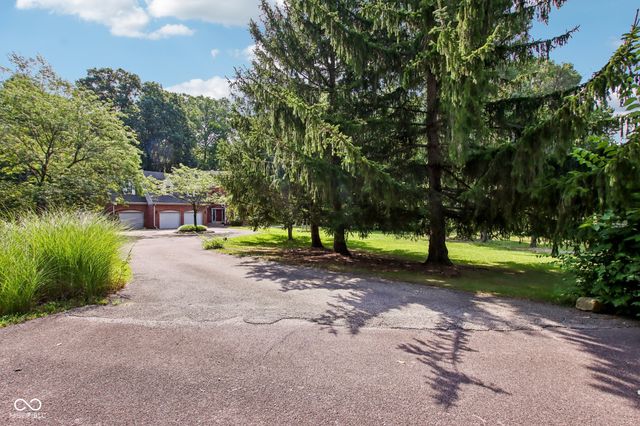 8819 Shetland Lane, Indianapolis, IN 46278