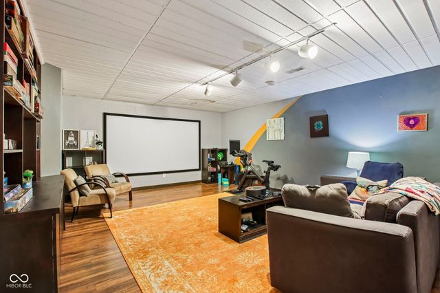 8819 Shetland Lane, Indianapolis, IN 46278