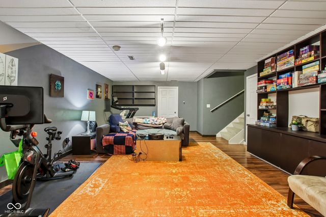 8819 Shetland Lane, Indianapolis, IN 46278