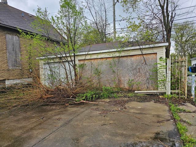 11920 S Calumet Avenue, Chicago, IL 60628