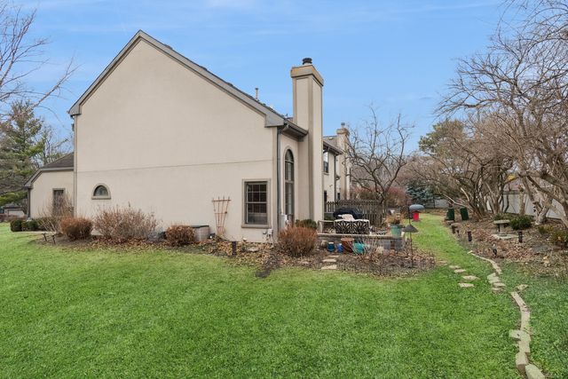 1204 Hobson Oaks Court 1204, Naperville, IL 60540