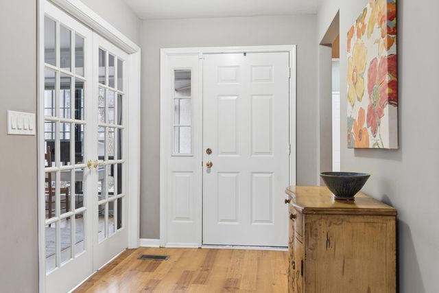 1204 Hobson Oaks Court 1204, Naperville, IL 60540
