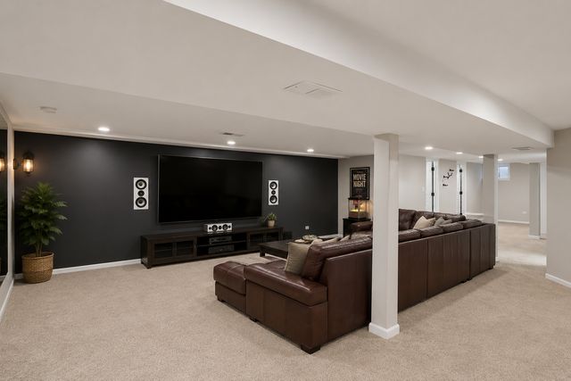 6803 N KEELER Avenue, Lincolnwood, IL 60712