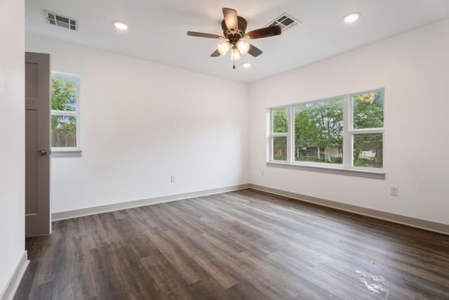 510 S Cherokee Street, Grove, OK 74344