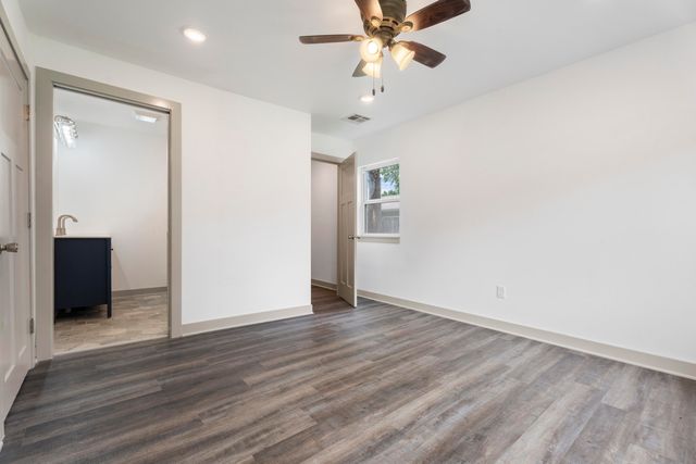 510 S Cherokee Street, Grove, OK 74344
