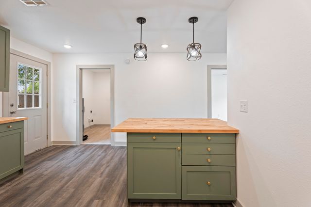 510 S Cherokee Street, Grove, OK 74344