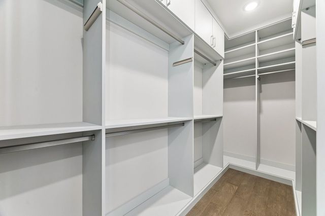 5656 San Felipe 701, Houston, TX 77056