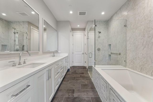 5656 San Felipe 701, Houston, TX 77056