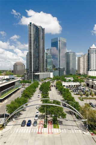 5656 San Felipe 701, Houston, TX 77056