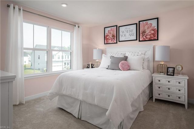 114 Roberta LOOP, Moyock, NC 27958