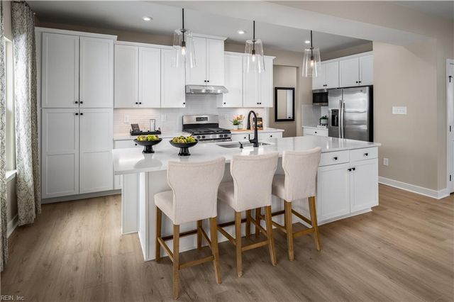 114 Roberta LOOP, Moyock, NC 27958