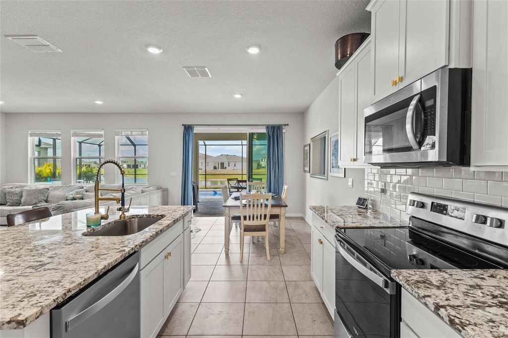Image 12 of property listing at 3830 LIVELY CORAL PLACE, Bradenton, FL 34208