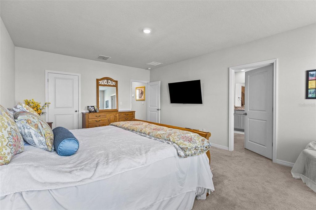 Image 22 of property listing at 3830 LIVELY CORAL PLACE, Bradenton, FL 34208